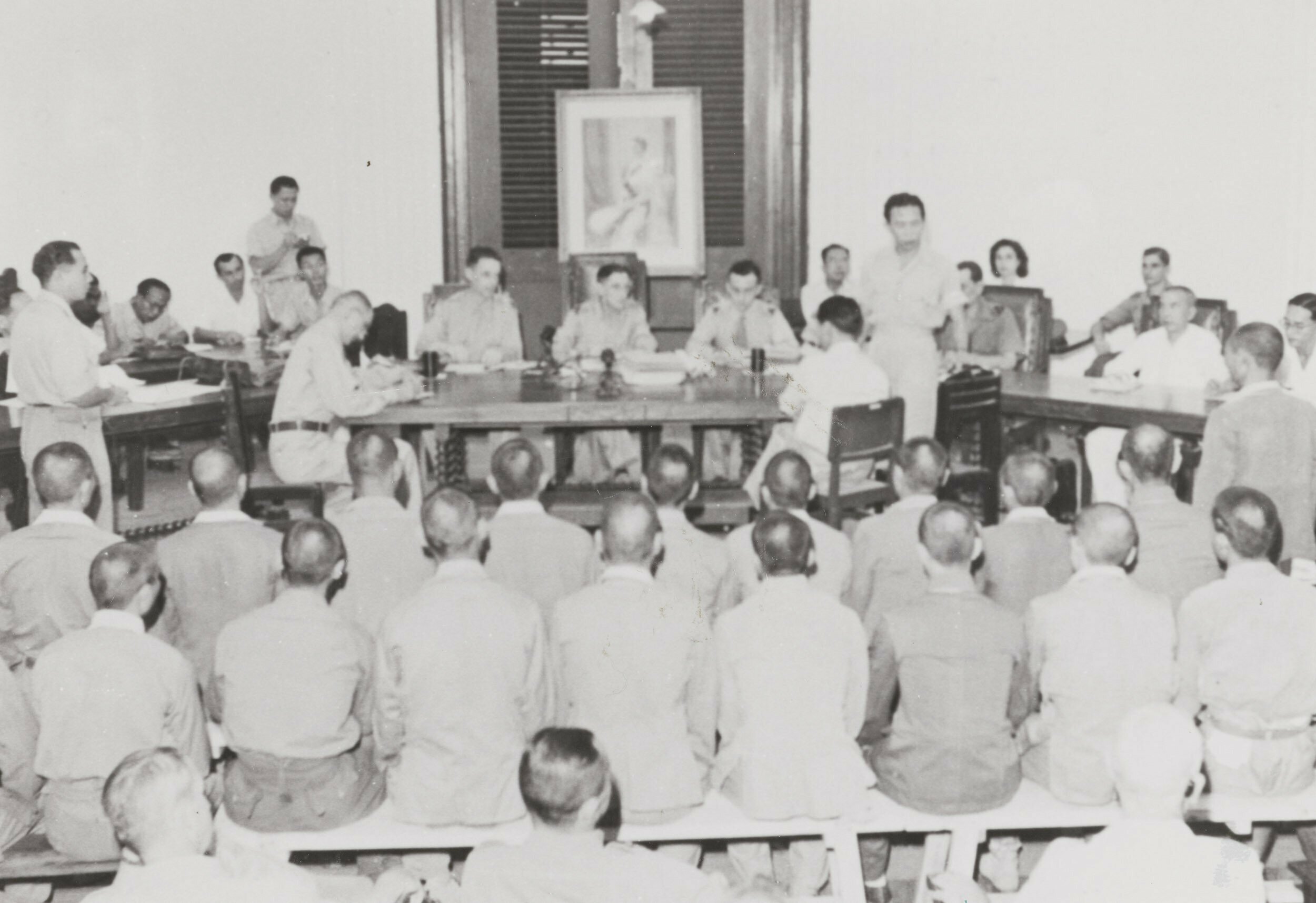 1947년 6월 바타비아에서 행해진 네덜란드 임시군사재판의 모습(일본인 통역과 변호인 참석) ⓒCollectie Nederlands Instituut voor Militaire Historie