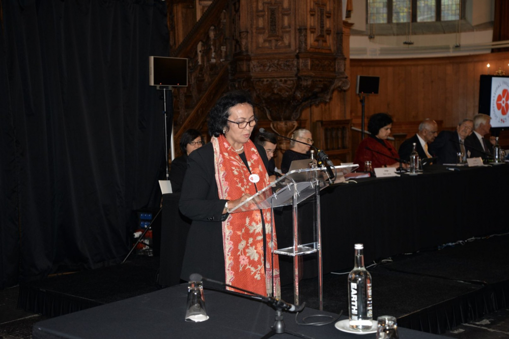 Nursyahbani, general coordinator, is declaring a session for the international people’s tribunal. (Photo from: Saskia Wieringa)