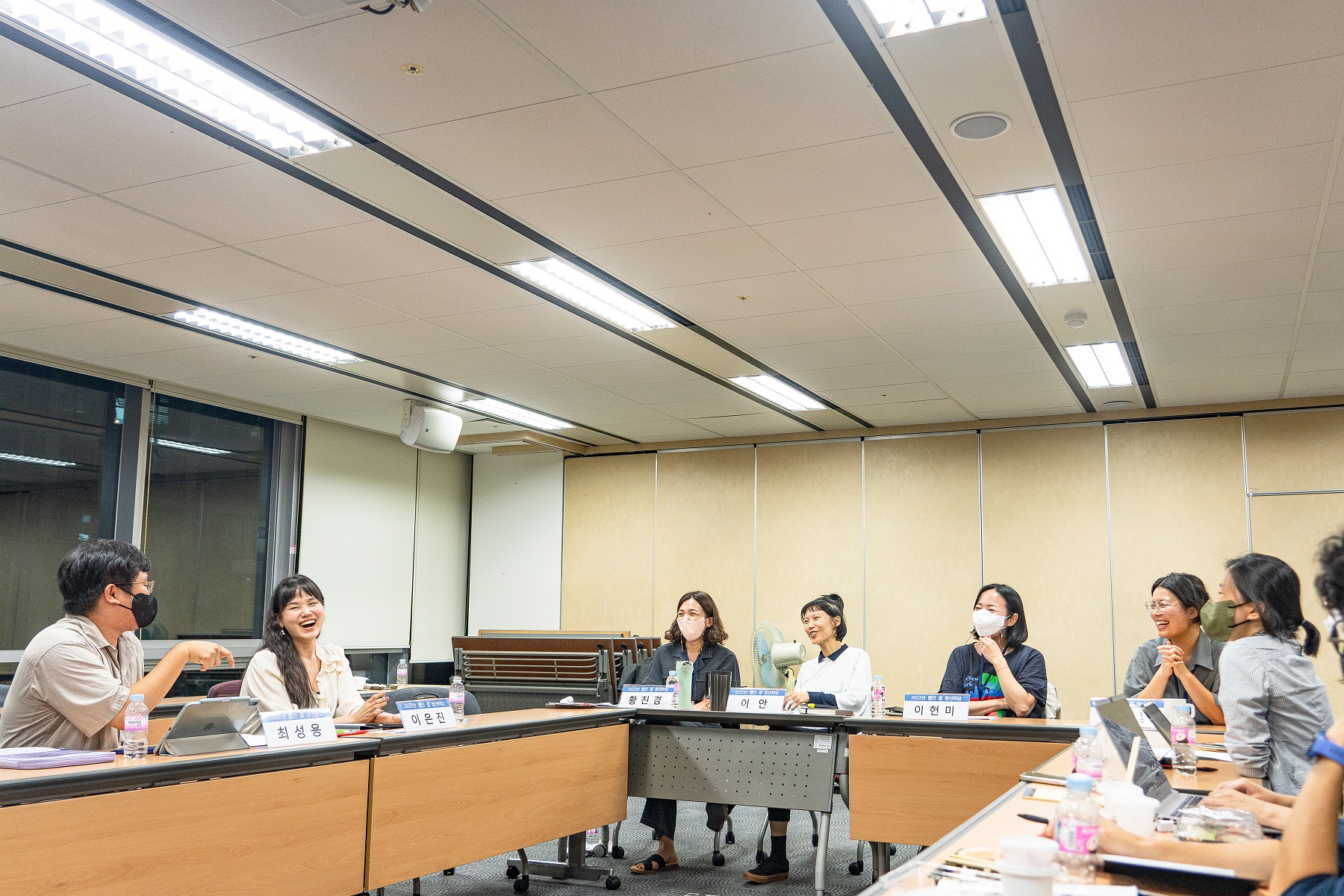 좌담 전경. (왼쪽부터) 최성용, 이은진, 황진경, 이안, 이헌미, 장소정, 이재임 ©오늘의 나